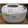 Image 1 : BLACK & DECKER ALL IN ONE AUTOMATIC BREAD MAKER