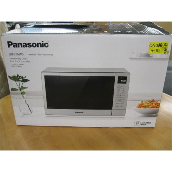 AS NEW PANOSONIC MICROWAVE OVEN