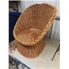 Image 3 : (E) Wicker Chair & Fern Stand