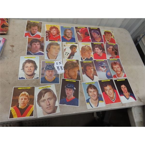 Set of 24 Pee Chee 1981 Cards w Big Names- Wayne Gretzky, Bobby Clark, Marcel Dionne, Guy Lafleur, P