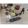 Image 2 : (E) Gas Can , Vintage Light, Auto Jacks 322 LB Hanging Scale