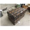 Image 2 : Trunk 22" x 36" x 20"