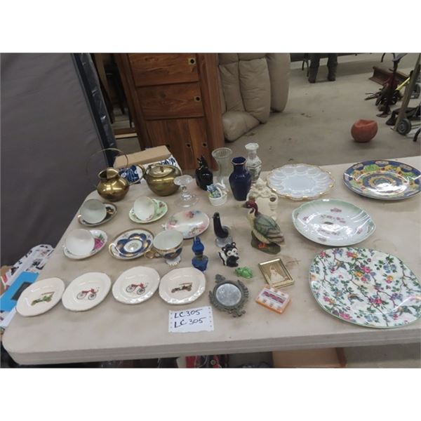 Various China Tea Cups, Stratford Royal Vale, Ainsley, 4 Alfred Meakin Decorative Plates, Vases, Pla