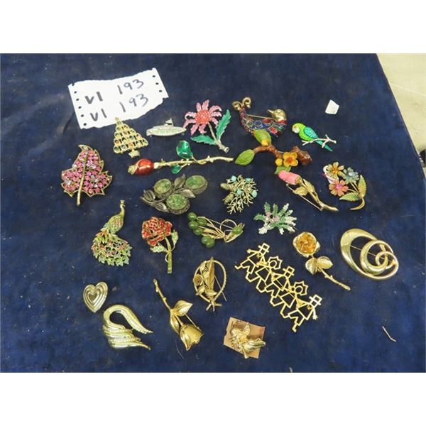 24 Brooches - Mostly Retro