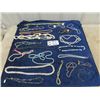 Image 1 : 20 Necklaces, Beaded or Pearl- Retro & Modern