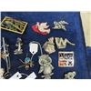 Image 3 : 24 Brooches- Various