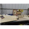 Image 1 : Pictures, Maps, 2 Books