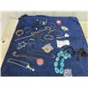 Image 1 : 18 Bracelets, & 5 Necklaces