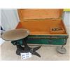 Image 2 : (GM) Fairbanks Moarse Scale w Weights & Brass Beam & Fitted Wooden Box