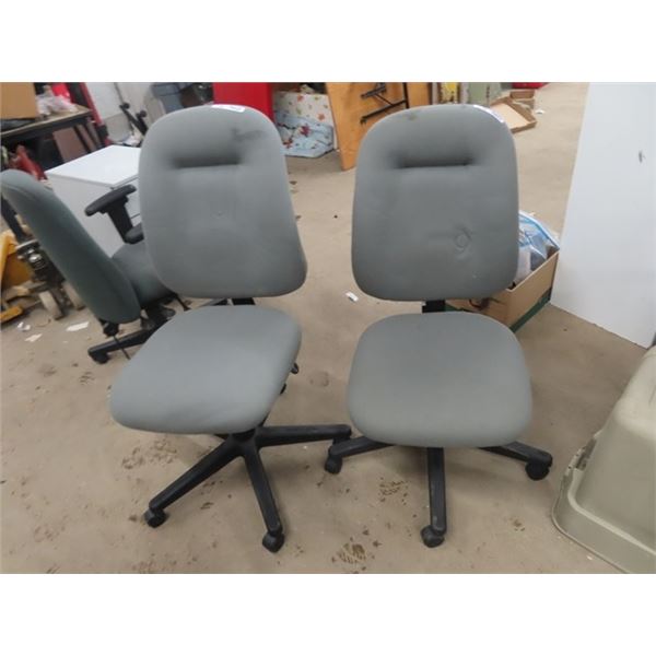 2 Swivel Office Chairs