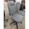 Image 2 : 2 Swivel Office Chairs
