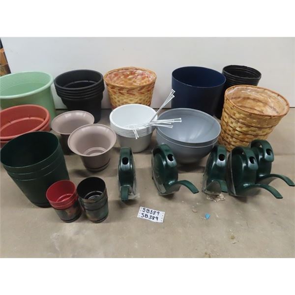 Approx 25 New Plastic Planters & Water Cans