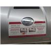 Image 2 : (SA) 2 Towel Dispensers, 1 Manual, 1 Automatic