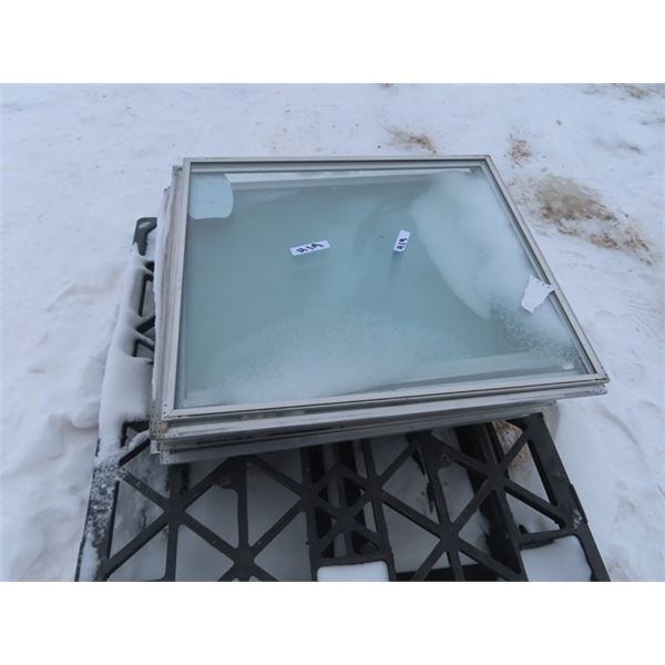 (SWP) Pallet of Alum Framed Single Pane Windows 29" x 33"