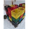 Image 2 : 36 Milk Crates Great for Shelving, or Organizing Tools or endless ideas