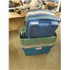 Image 1 : 7 Poly Storage Tubs w Lids