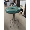 Image 3 : 3 Drawer Cabinet 27" x 15" x 19" & Media Stool