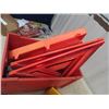 Image 3 : De Walt Reciprocating Saw, 4 Magnetic Hazard Reflectors