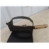 Image 2 : Early Tobacco Cutter