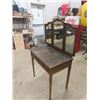 Image 4 : (EC) Vanity Tri-Mirror Dresser 30" x 32" x 19: Plus Mirror 25" x 34"