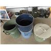 Image 2 : 5 Poly Garbage Cans, Rubbermaid & More