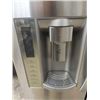 Image 2 : LG Stainless Steel Fridge S X S Water & Ice , 2 Door Bottom Freezer 70" x 33" x 31"