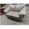 Image 1 : Leather Love Seat