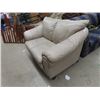 Image 2 : Leather Love Seat