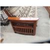 Image 2 : (BZ)Wooden Framed Futon w Cabin Pattern