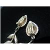 Image 8 : Dangle Earrings in Leaf Motif Clip-On Earrings 4.5"L