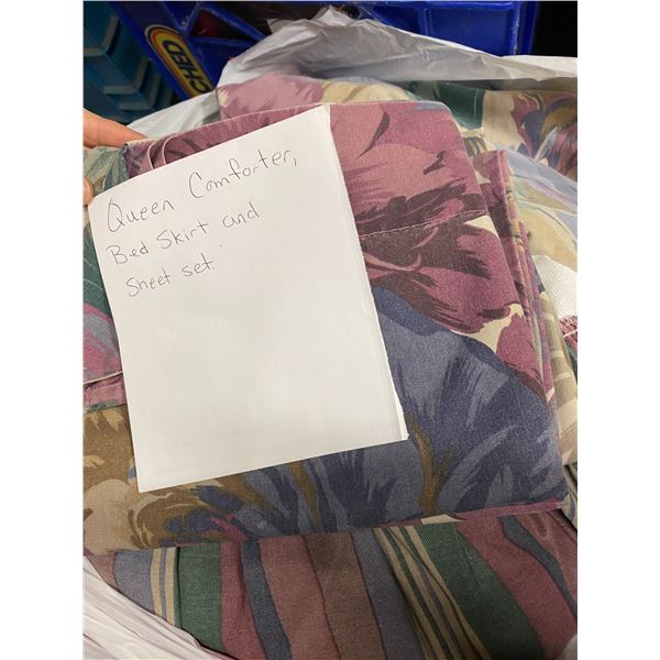 Queen comforter, bed skirt and sheet set