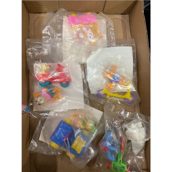 Garfield collectible toys