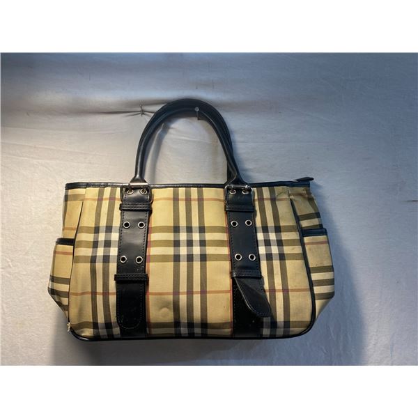 Burberry purse and wallet