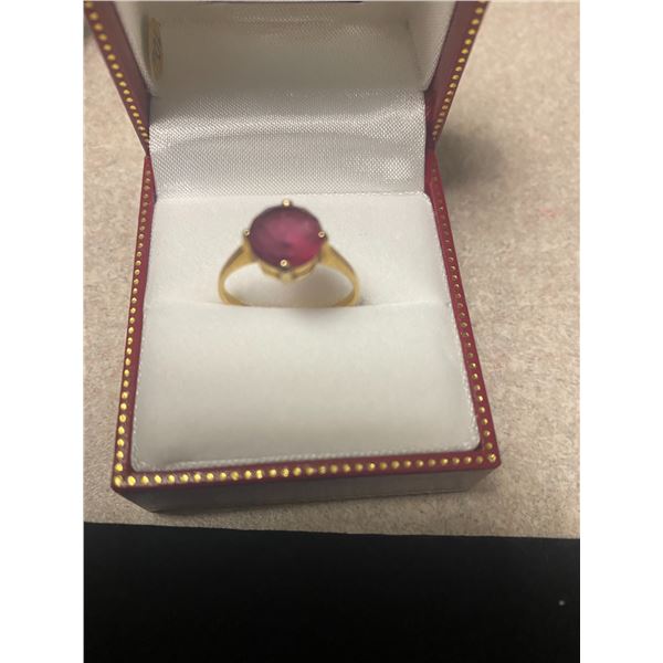 18k womans dinner ring 2.2 grams