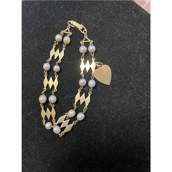 14K gold and Pearl Bracelet 7 grams