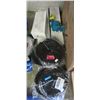 Image 1 : 5 Squawk Dog Toy & 8 Pet Training Leashes
