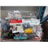 Image 1 : Box of Assorted Amazon Overstock Goods