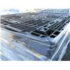 Image 2 : 90 Plastic Pallets