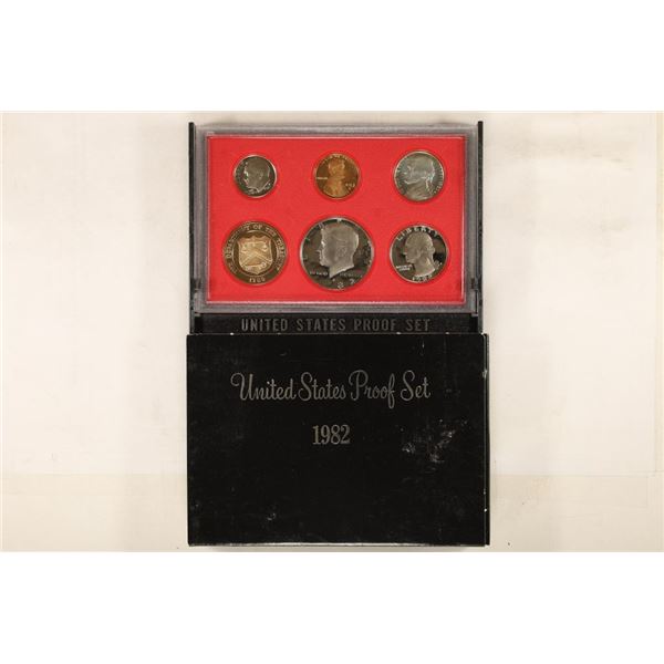 1982 US PROOF SET (WITH BOX)