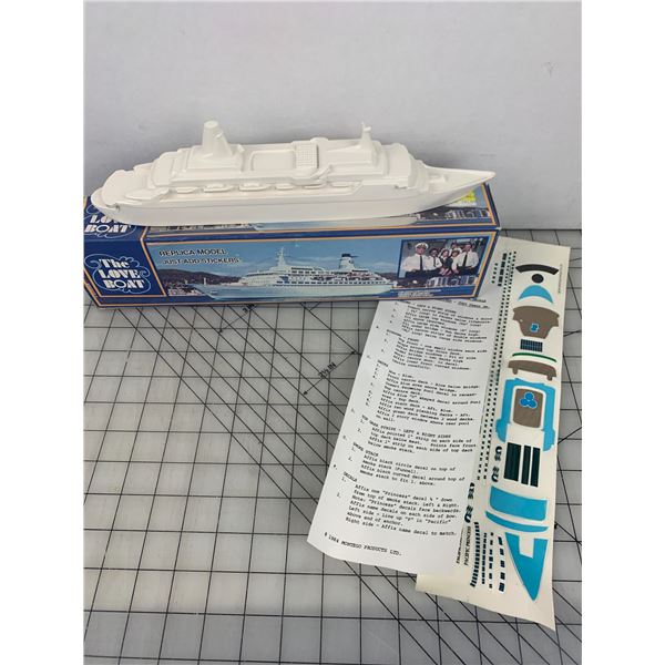 VINTAGE THE LOVE BOAT TOY MODEL WITH BOX