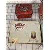Image 2 : LOT OF VINTAGE TOBACCO TINS