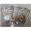 Image 1 : 5 Canadian $10 bills - 1937, 1954, 1971, 1989, 2001