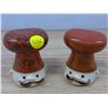 Image 1 : "Chef" Salt + Pepper Shakers