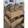Image 1 : Collapsable pet tent