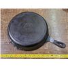 Image 2 : 10.5" inch Lodge cast iron pan
