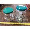 Image 1 : two glass kraft peanut butter jars