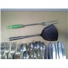 Image 4 : 34 Silver Plate cutlery and 2 utensils