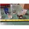 Image 4 : 10 collectible shot glasses