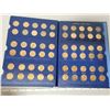 Image 4 : U.S. Lincoln Cents Collection 1941 – 1974S. Complete set of 90 coins. Coins grade VF to BU Red. Hous