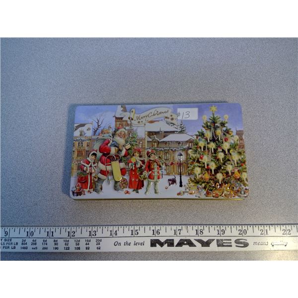 Flat Christmas tin with cards from circa 1912